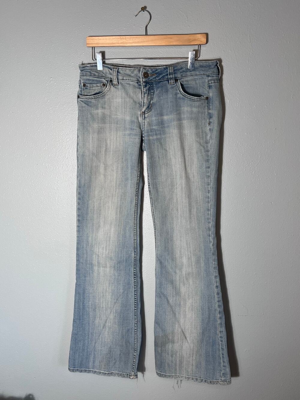 Y2K Dollhouse Sz 11 34 Womens Faded Light Wash Straight Distressed Boho Hippie
